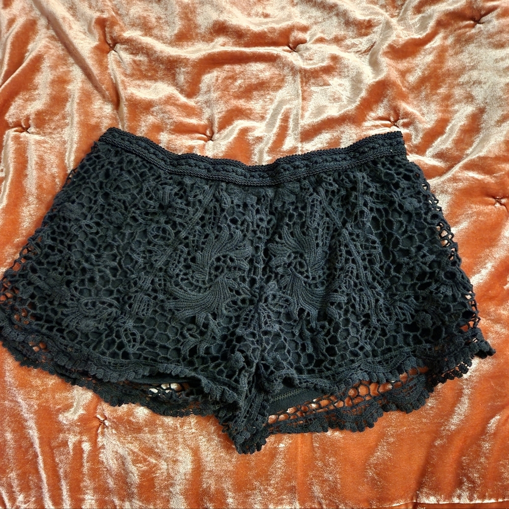 Massimo lace shorts size medium